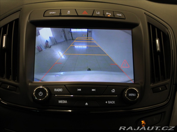 Opel Insignia 2,0 CDTi 4x4 AT Country T 2015