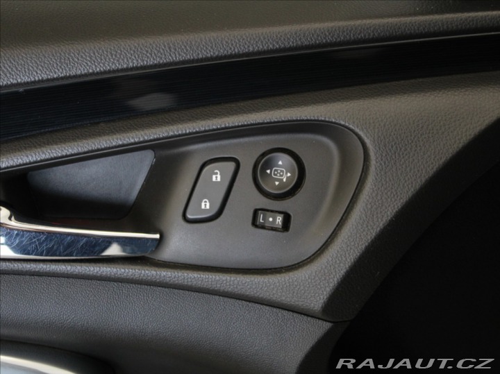 Opel Insignia 2,0 CDTi 4x4 AT Country T 2015