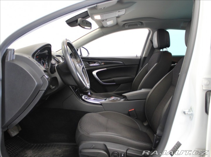 Opel Insignia 2,0 CDTi 4x4 AT Country T 2015