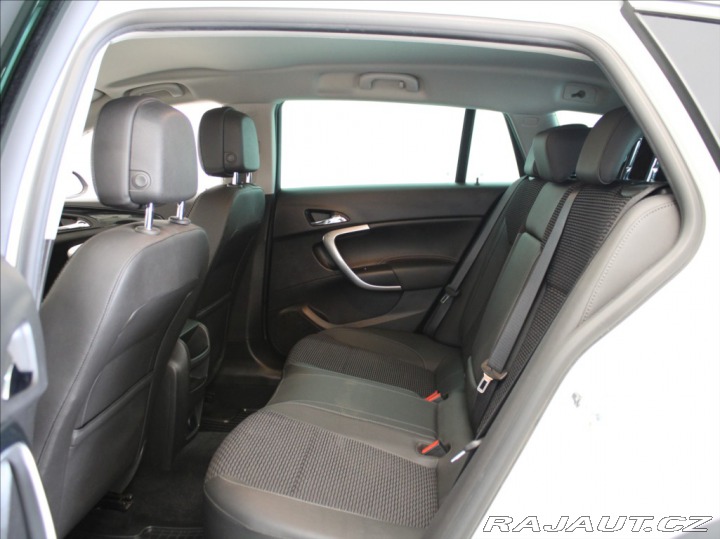 Opel Insignia 2,0 CDTi 4x4 AT Country T 2015