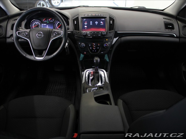Opel Insignia 2,0 CDTi 4x4 AT Country T 2015