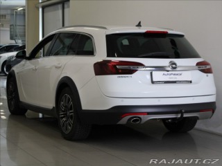 Opel Insignia 2,0 CDTi 4x4 AT Country T 2015