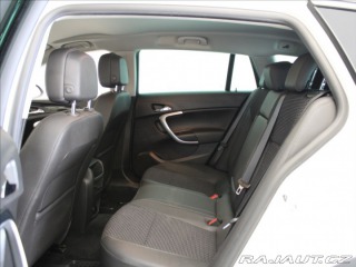 Opel Insignia 2,0 CDTi 4x4 AT Country T 2015