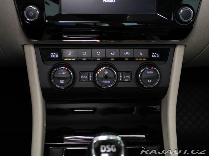 Škoda Superb 2,0 TDi DSG Style Canton 2015