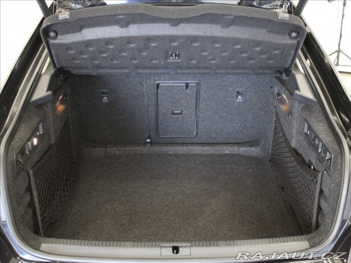 Škoda Superb 2,0 TDi DSG Style Canton 2015