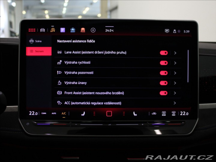 Volkswagen Passat 2,0 TDi R-Line PANO Tažné 2025