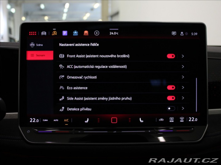 Volkswagen Passat 2,0 TDi R-Line PANO Tažné 2025