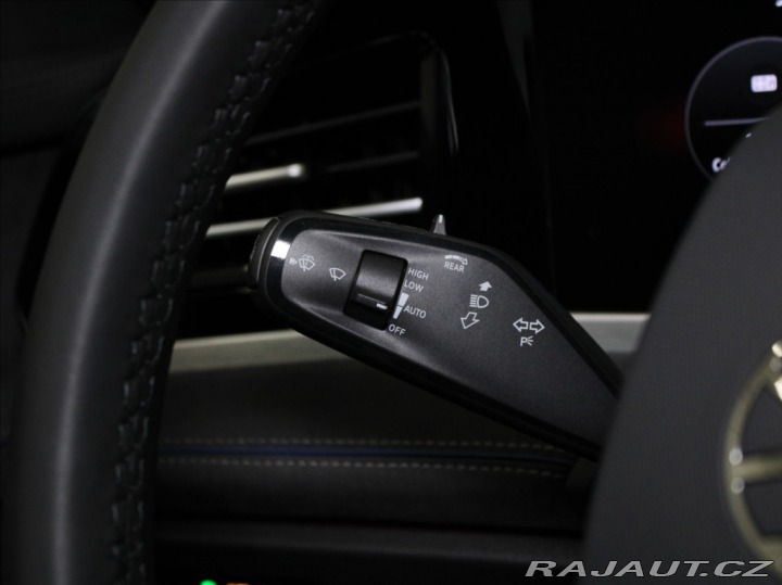 Volkswagen Passat 2,0 TDi R-Line PANO Tažné 2025