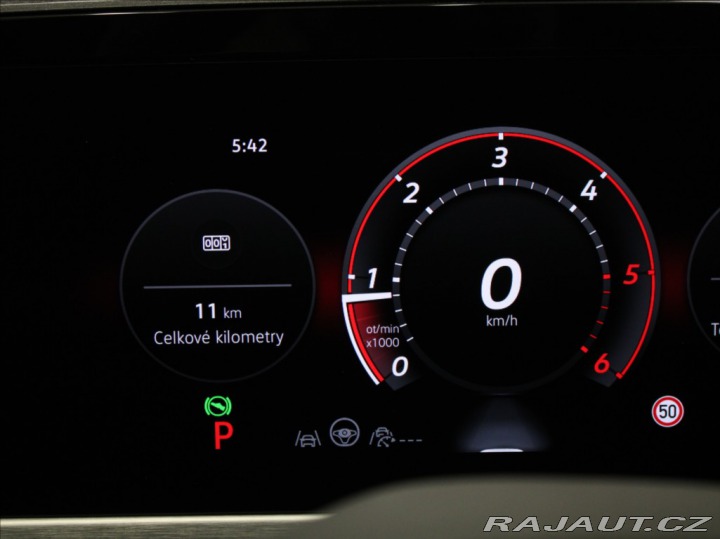Volkswagen Passat 2,0 TDi R-Line PANO Tažné 2025