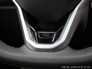 Volkswagen Passat 2,0 TDi R-Line PANO Tažné 2025