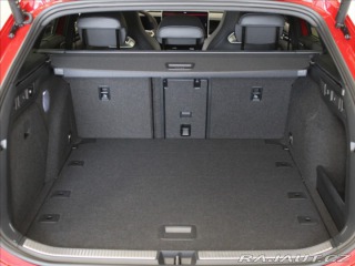 Volkswagen Passat 2,0 TDi R-Line PANO Tažné 2025
