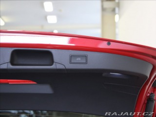 Volkswagen Passat 2,0 TDi R-Line PANO Tažné 2025