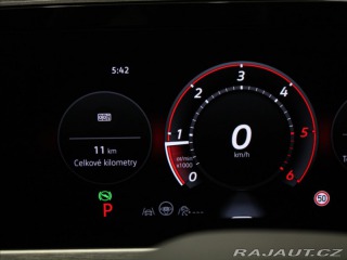 Volkswagen Passat 2,0 TDi R-Line PANO Tažné 2025