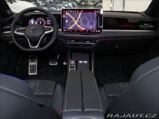 Volkswagen Passat 2,0 TDi R-Line PANO Tažné 2025