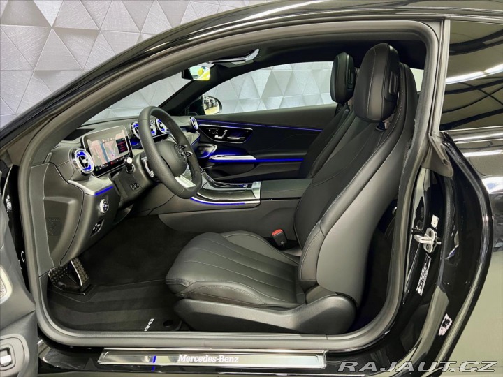 Mercedes-Benz CLE 300 AMG 4M,PANORAMA, WEBA 2024