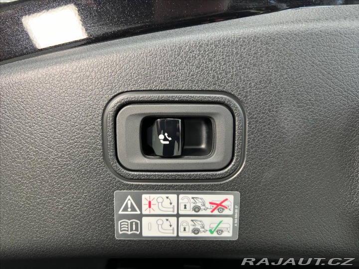 Mercedes-Benz CLE 300 AMG 4M,PANORAMA, WEBA 2024