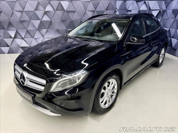 Mercedes-Benz GLA 220d 7G-TRONIC 4MATIC STY 2016
