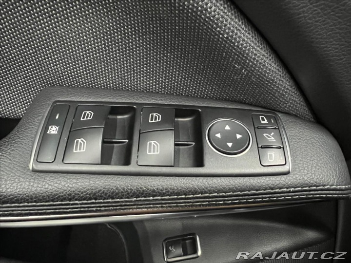 Mercedes-Benz GLA 220d 7G-TRONIC 4MATIC STY 2016