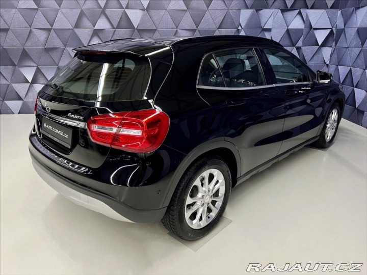 Mercedes-Benz GLA 220d 7G-TRONIC 4MATIC STY 2016