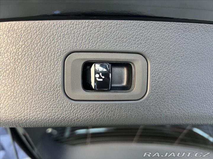 Mercedes-Benz GLC 220d 4MATIC AMG, DISTRONI 2025