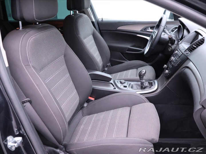 Opel Insignia 2,0 CDTI 118KW Sport Temp 2011