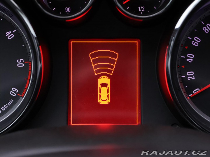Opel Insignia 2,0 CDTI 118KW Sport Temp 2011