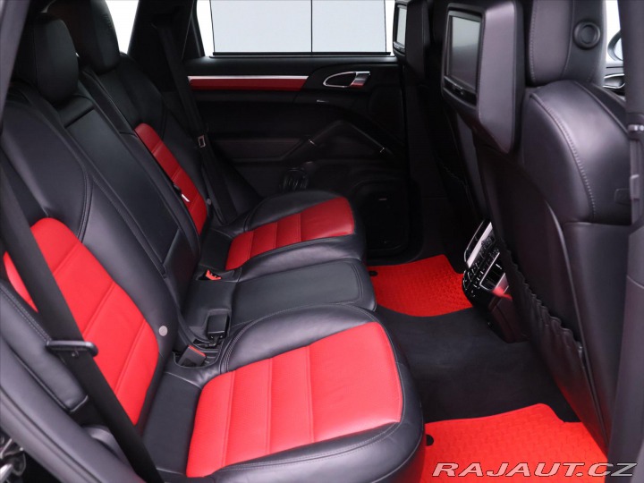 Porsche Cayenne 3,0 TDI 180kW V6 CZ DPH 2012