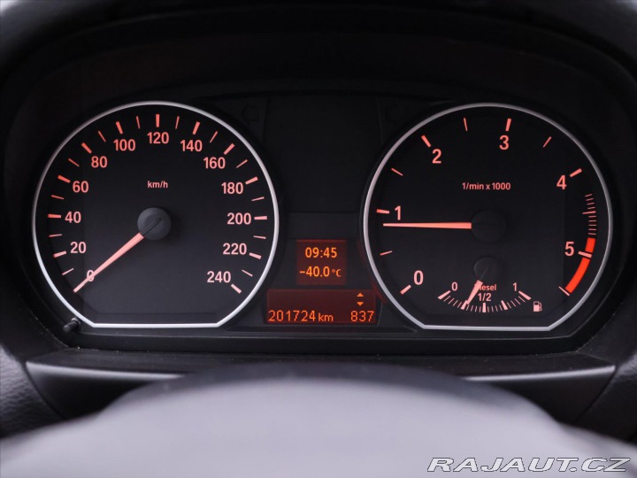 BMW 1 2,0 118d 105kW Aut.klima 2010