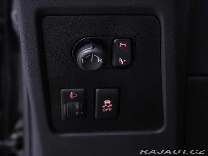 Nissan Qashqai 1,6 i 86kW Acenta CZ 1.M 2012