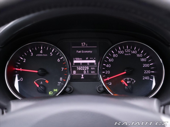Nissan Qashqai 1,6 i 86kW Acenta CZ 1.M 2012