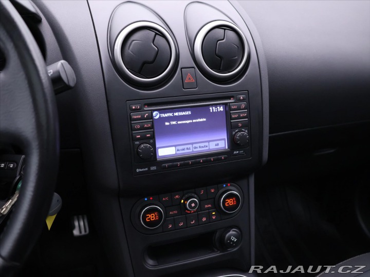 Nissan Qashqai 1,6 i 86kW Acenta CZ 1.M 2012