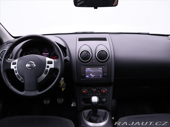 Nissan Qashqai 1,6 i 86kW Acenta CZ 1.M 2012