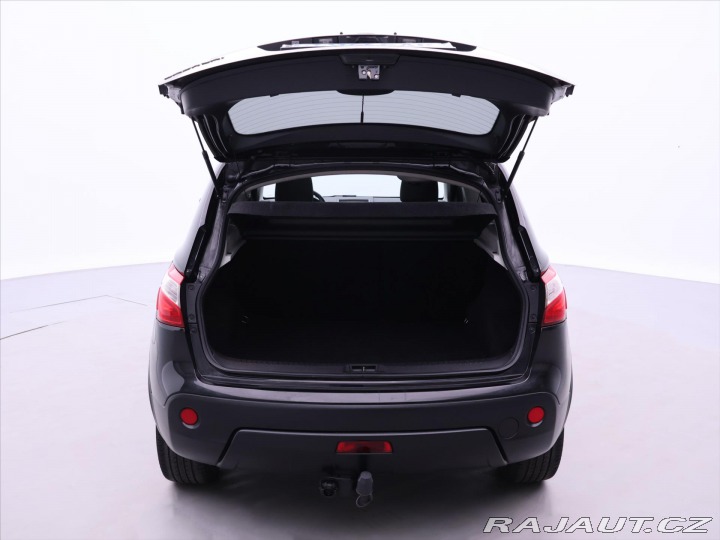Nissan Qashqai 1,6 i 86kW Acenta CZ 1.M 2012