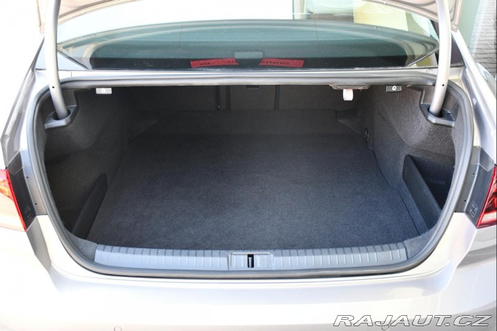 Volkswagen Passat 2.0TDi 140kW LED NAVI ČR 2019