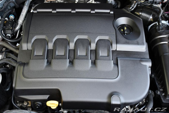 Škoda Karoq 2.0TDi STYLE TAŽNÉ ACC 1. 2021