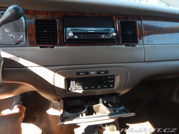 Lincoln Town Car 4.6 i 160 kw 1998
