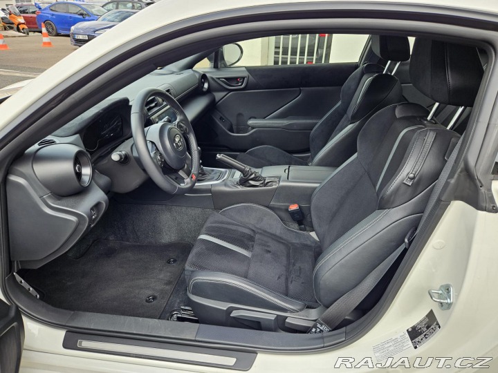 Toyota GR86 2,4 Executive 6 MT 2022