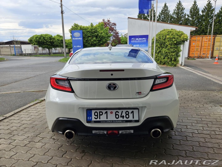 Toyota GR86 2,4 Executive 6 MT 2022