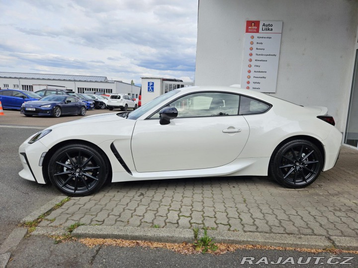 Toyota GR86 2,4 Executive 6 MT 2022