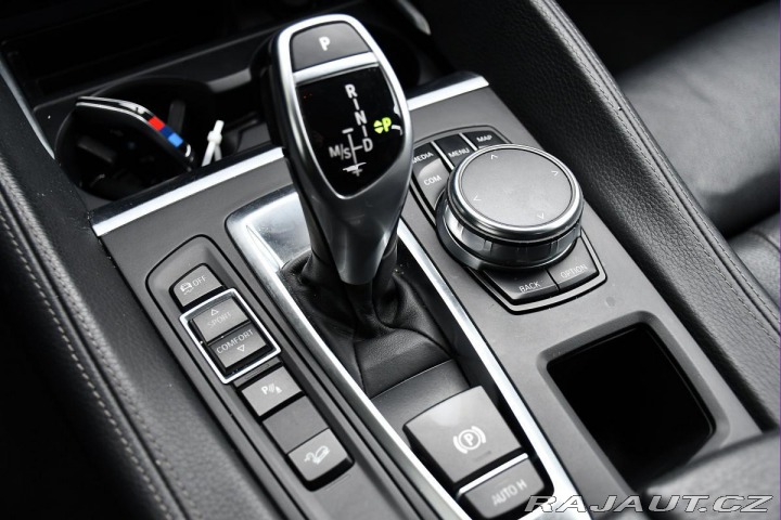 BMW X6 xDrive30d M-SPORT HUD ČR 2017