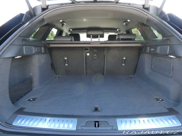 Land Rover Range Rover Velar 3,0 Dynamic SE D300 4x4 a 2026