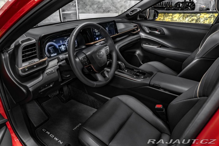 Toyota Crown AWD 2.4 Platinum Hybrid M 2023