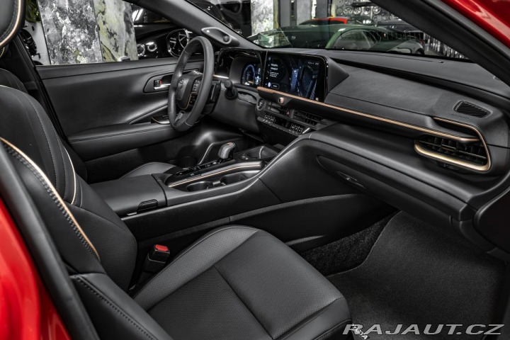 Toyota Crown AWD 2.4 Platinum Hybrid M 2023