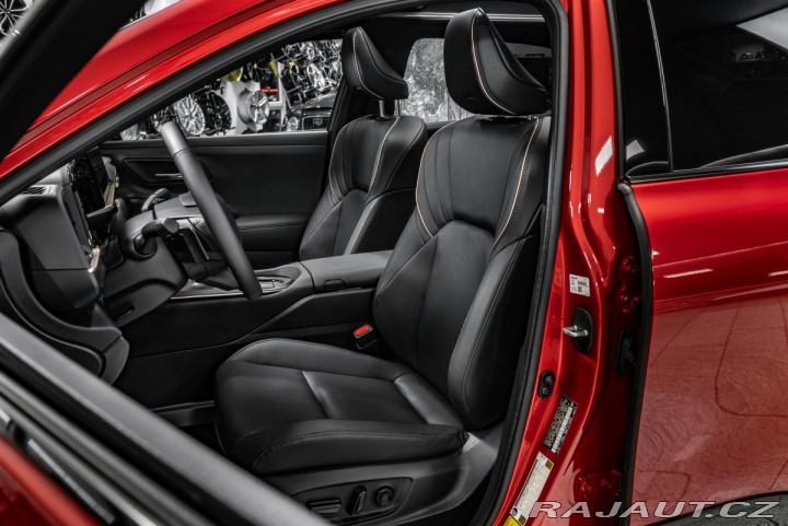 Toyota Crown AWD 2.4 Platinum Hybrid M 2023