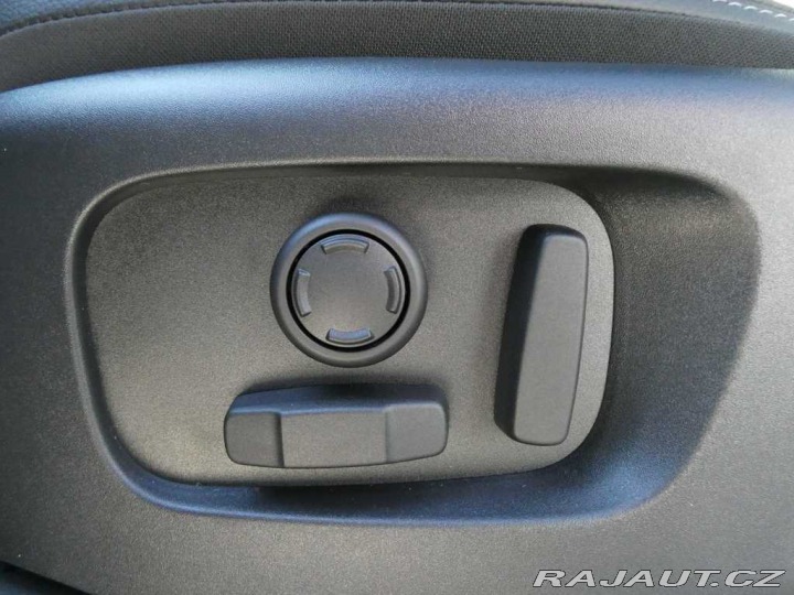 Land Rover Discovery Sport 1,5 Dyn.SE P270e *SLEVA 2 2025