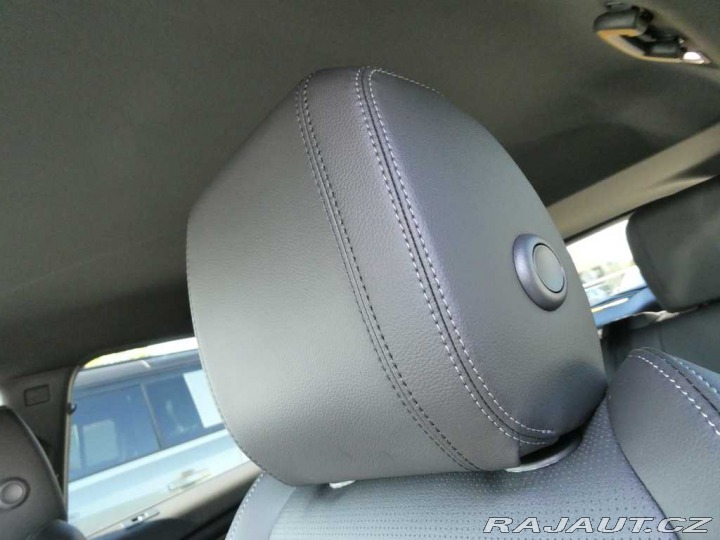 Land Rover Discovery Sport 1,5 Dynamic SE P270e 2025