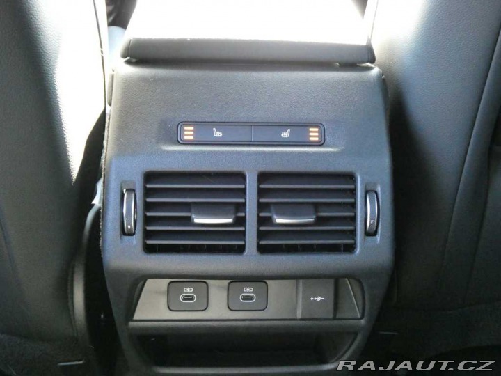 Land Rover Discovery Sport 1,5 Dynamic SE P270e 2025