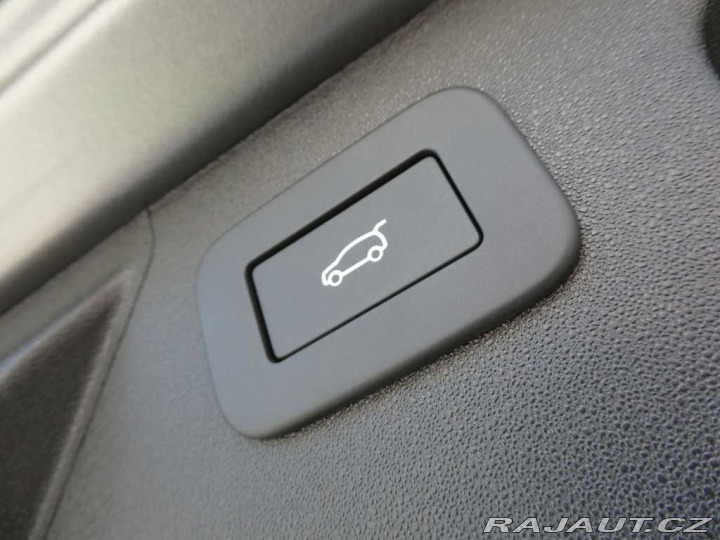 Land Rover Discovery Sport 1,5 Dynamic SE P270e 2025