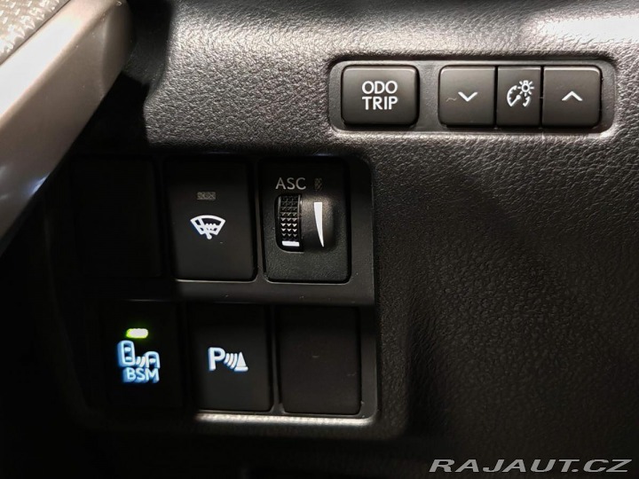 Lexus Ostatní modely IS 300h F-Sport ČR LED 2.majitel 2019