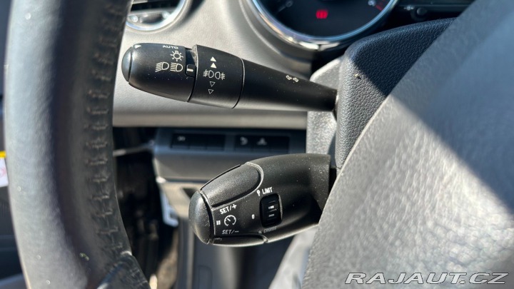 Peugeot 5008 2.0HDi 110kW *Pano*Navi*P 2011